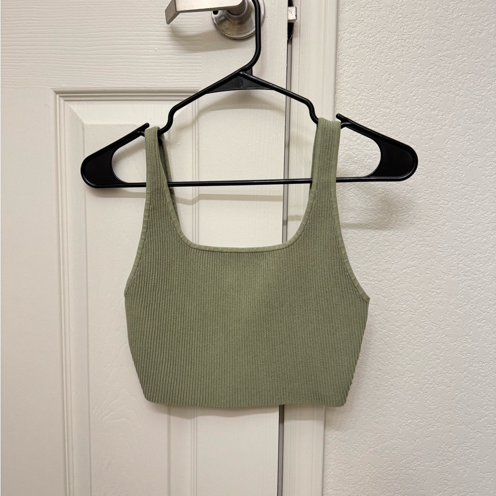Aritzia Babaton Sculpt Knit Cropped Tank Top